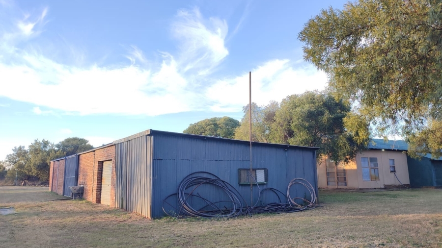 2 Bedroom Property for Sale in Lindleyspoort North West